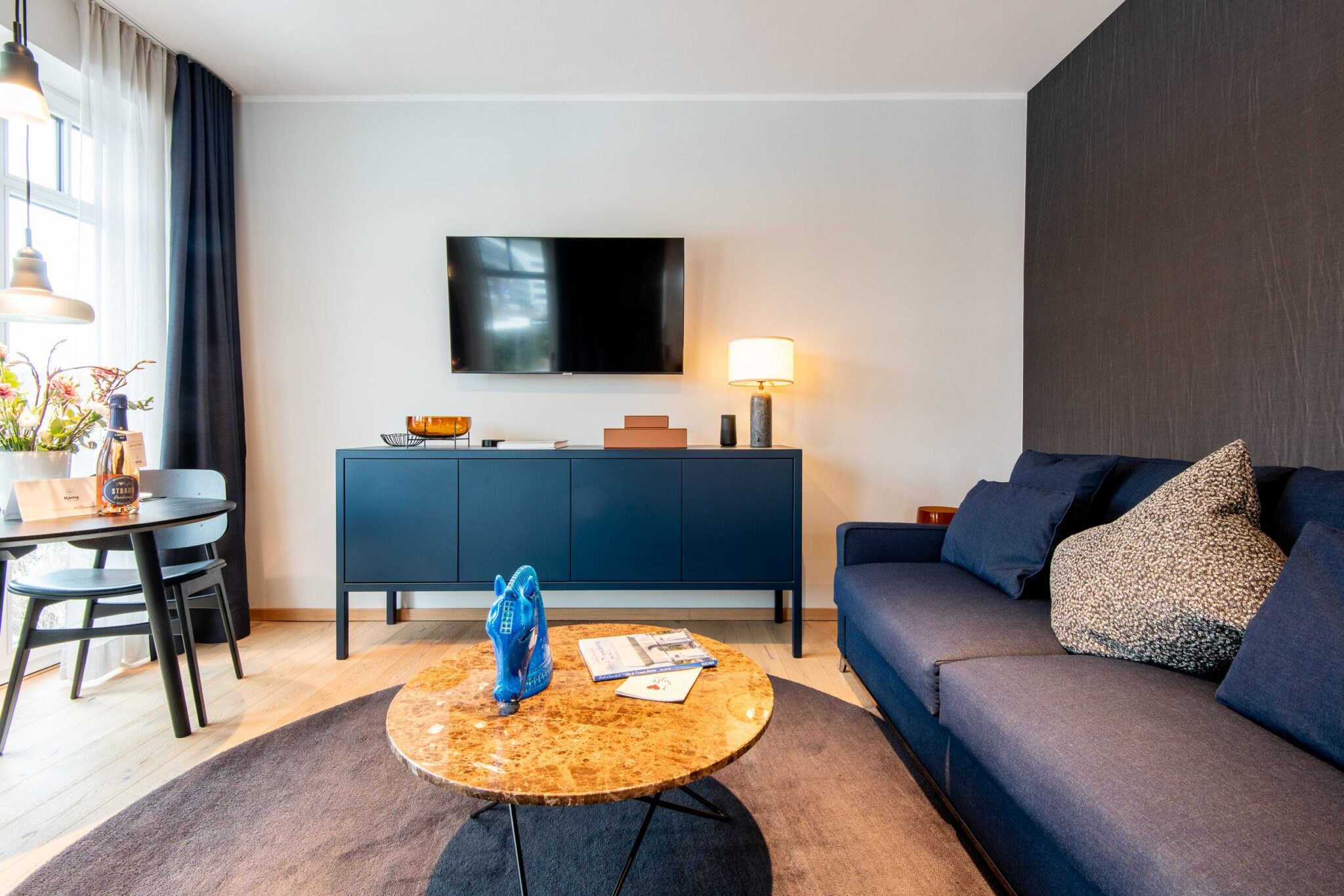 Wohnzimmer in Ferienwohnung auf Sylt