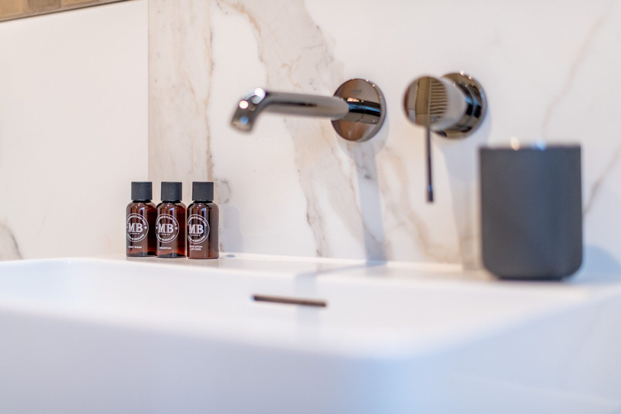 Waschbecken in Ferienwohnung auf Sylt