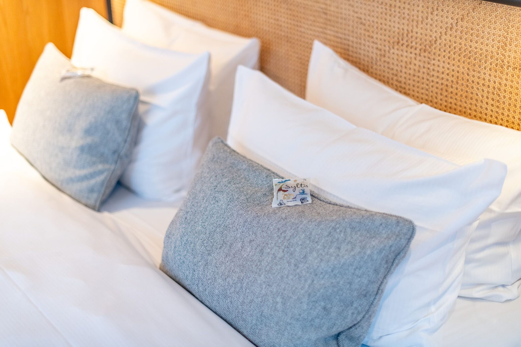 Bett in Ferienwohnung auf Sylt