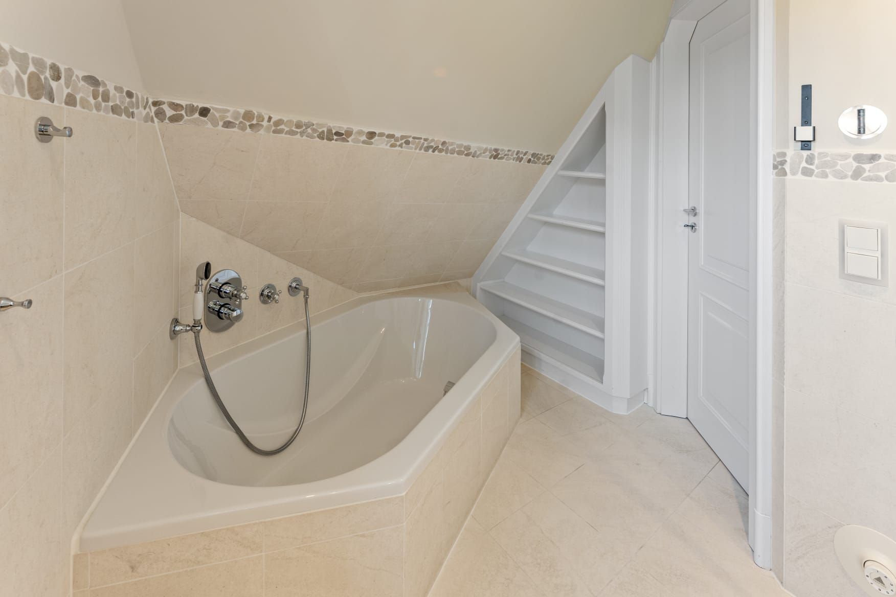 Badewanne in Ferienhaus auf Sylt